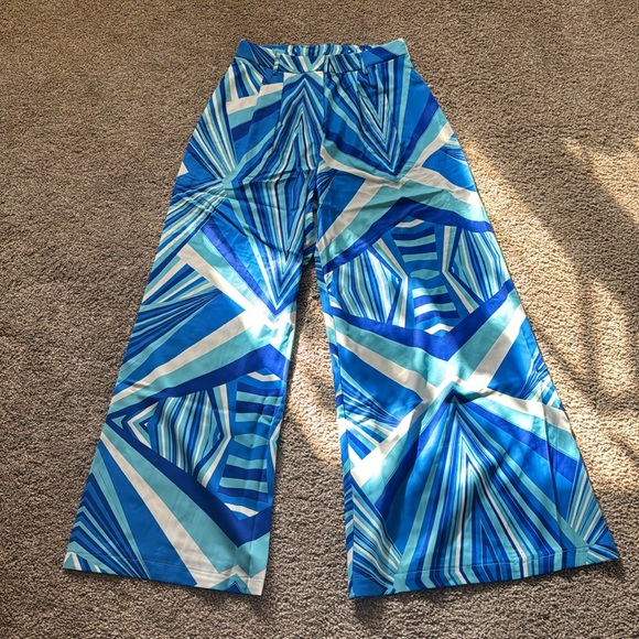 Top and bottom Set - Picture 4 of 5